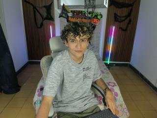 HottLoverForU69 - Live porn &amp; sex cam - 27958175