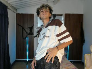 HottLoverForU69 - Sexe cam en vivo - 27958178