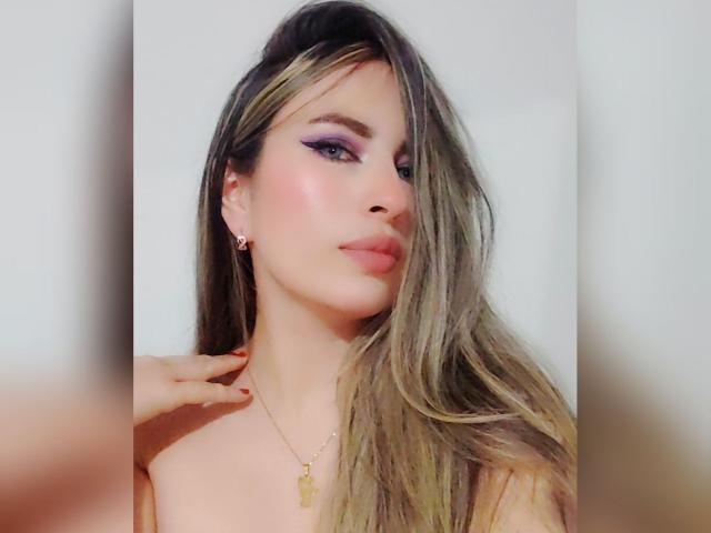 AmiiRosse - Live porn &amp; sex cam - 27958439