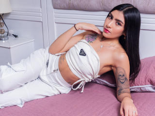 AlysonMiller - Live porn &amp; sex cam - 27964559