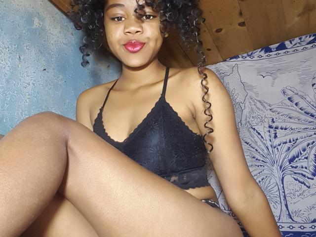 Valedes69 - Live sex cam - 27965117