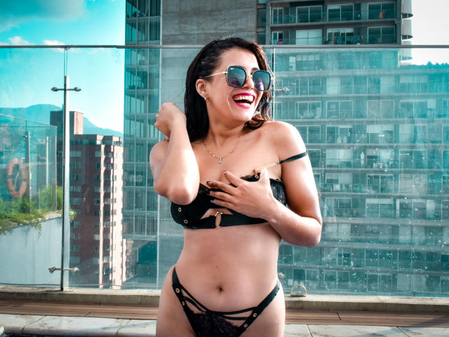 LucieMilner - Live porn &amp; sex cam - 27969635