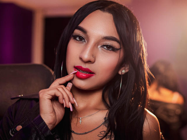 SophiaBella - Live Sex Cam - 27969779