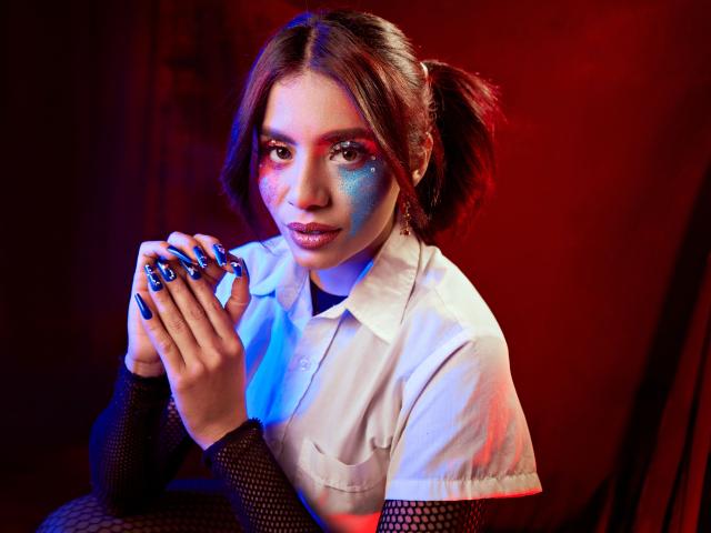 LucieMilner - Live sexe cam - 27970157