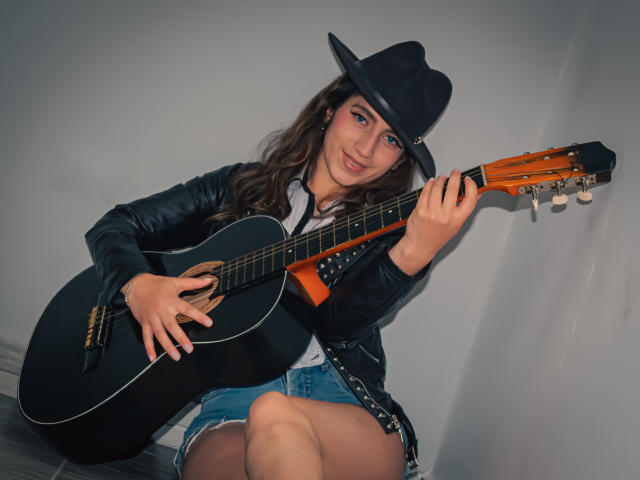 KattyLine69 - Live sex cam - 27970415