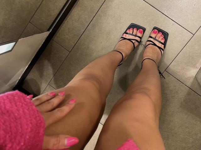 GlariyaHot - Live porn &amp; sex cam - 27970547