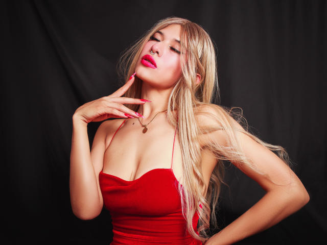 MartinaEvans - Live porn &amp; sex cam - 27972407