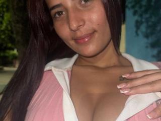 AdrianaMills - Live porn &amp; sex cam - 27973526