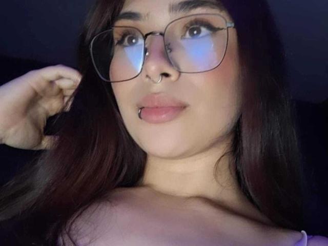 EmmaCollinsHot - Live sex cam - 27975098