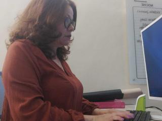 CristelleDeLuxe - Live Sex Cam - 27975566