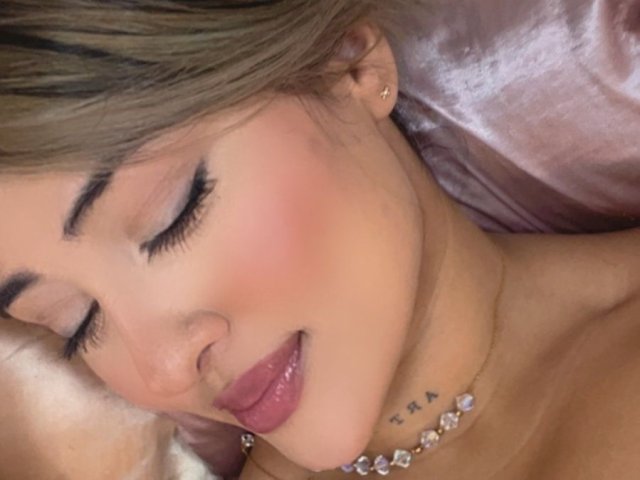 MaeCollins - Live porn &amp; sex cam - 27976793