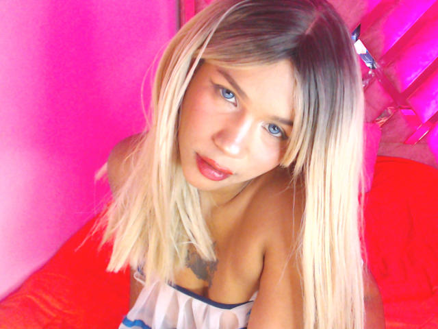 LuluDeVine - Live porn &amp; sex cam - 27977078