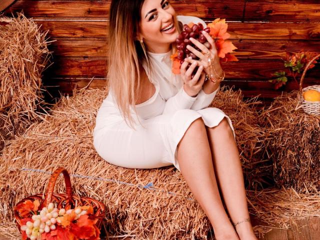 JuliaDewy - Live sex cam - 27980609