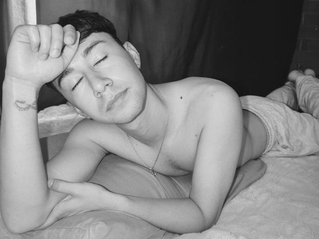 OliverHot69 - Live sex cam - 27981521