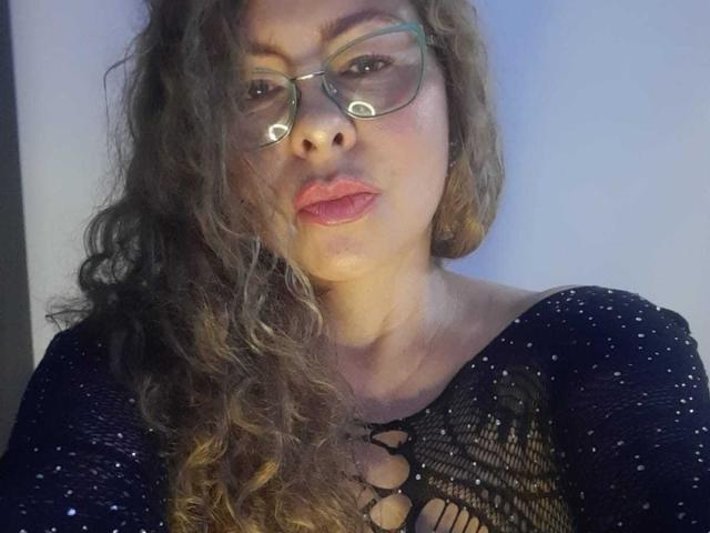 MiaAmoretti - Live porn &amp; sex cam - 27983333