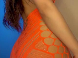 LauraSanzz - Live porn &amp; sex cam - 27984782