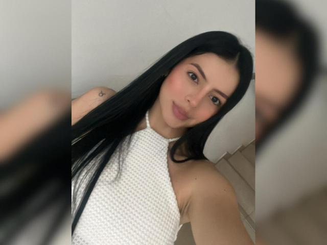 IsabellaJames - Élő pornó és szexkamera - 27985631