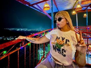 SofiaFoxx - Live porn &amp; sex cam - 27989054