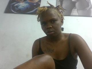 PervertedBee - Live porn &amp; sex cam - 27990242