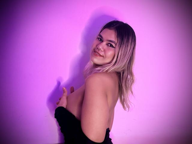 TarahDustin - Live sex cam - 27991118