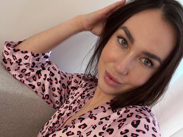 AraiaSheri - Live porn &amp; sex cam - 27992258