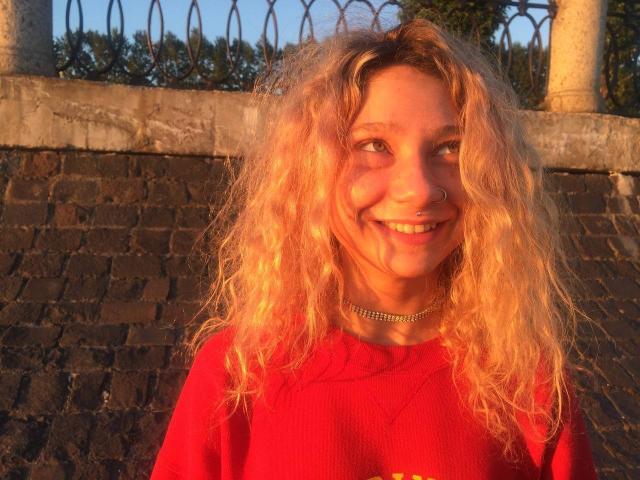 AliceAndCristal - Live porno og sexkamera - 27995369