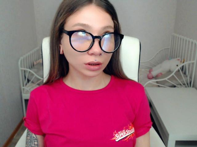 AliceAndCristal - Élő pornó és szexkamera - 27995396