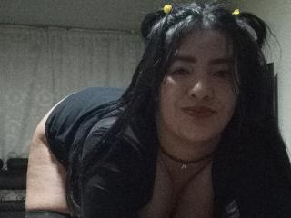 Se dtaljerede oplysninger for ArianithaXox