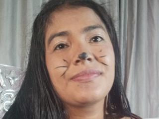 Se dtaljerede oplysninger for ArianithaXox