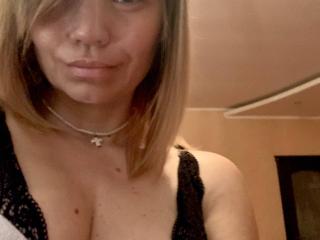 ElizavetaCream - Live porn &amp; sex cam - 27997364