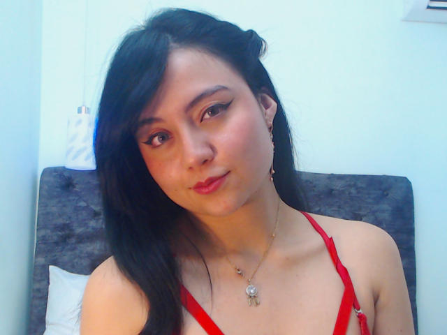 LiliWatson - Live sex cam - 27998384