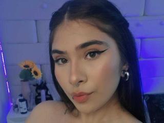 EmmaCollinsHot - Live porn &amp; sex cam - 27998477