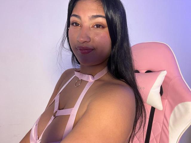 AbrilLuxurie - Sexe cam en vivo - 28001216