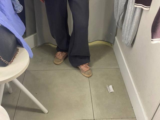 HotCaramelsDuo - Live porn &amp; sex cam - 28002062