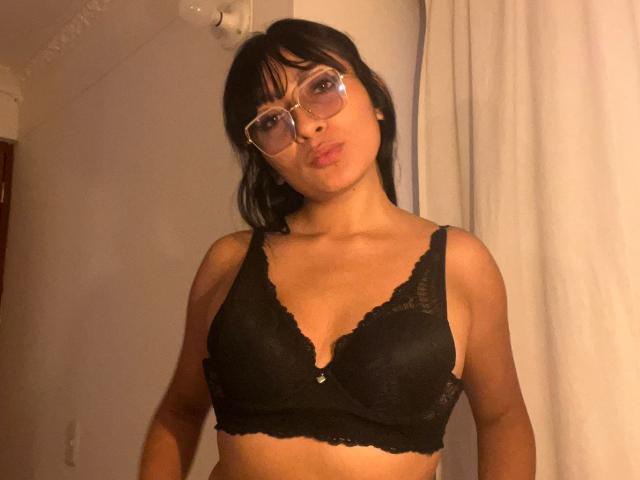 AmelineRousseau - Live porn &amp; sex cam - 28004258