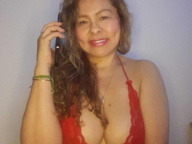 MiaAmoretti - פורנו בשידור חי ומצלמת סקס - 28006283