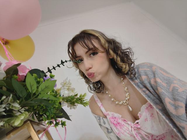 ElizaCanterville - 라이브 포르노 &amp; 섹스 캠 - 28006670