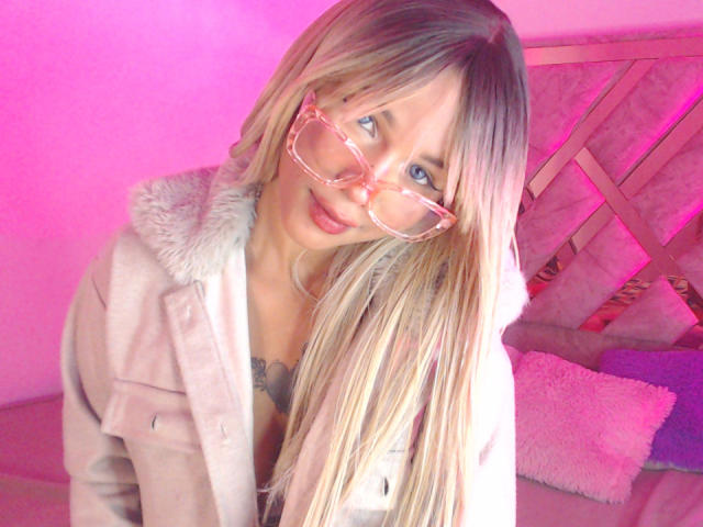 LuluDeVine - Live porn &amp; sex cam - 28007513