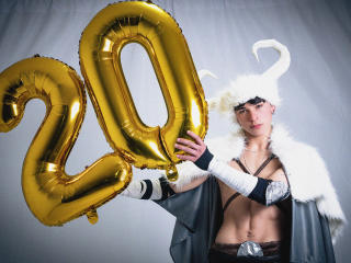 LukeHowlandy - сексуальная веб-камера в реальном времени - 28007627