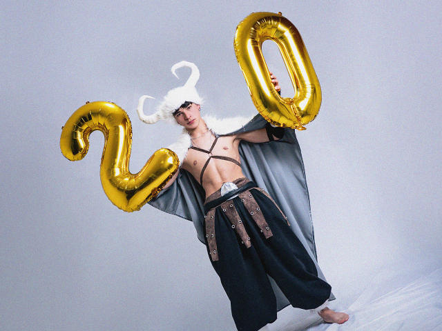 LukeHowlandy - сексуальная веб-камера в реальном времени - 28007645