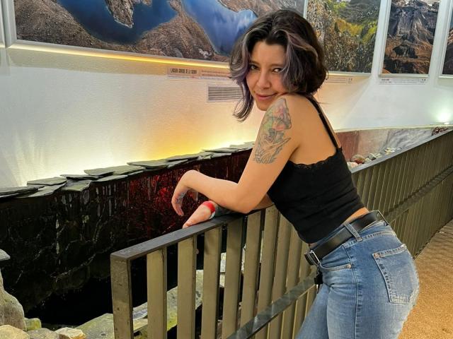 AluDamn - Live sex cam - 28012847