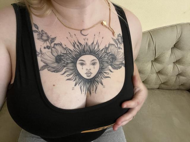 DiLaria - Porno na żywo i seks kamera - 28013867