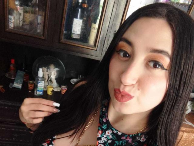 JuliethCruz - Live Sex Cam - 28015280