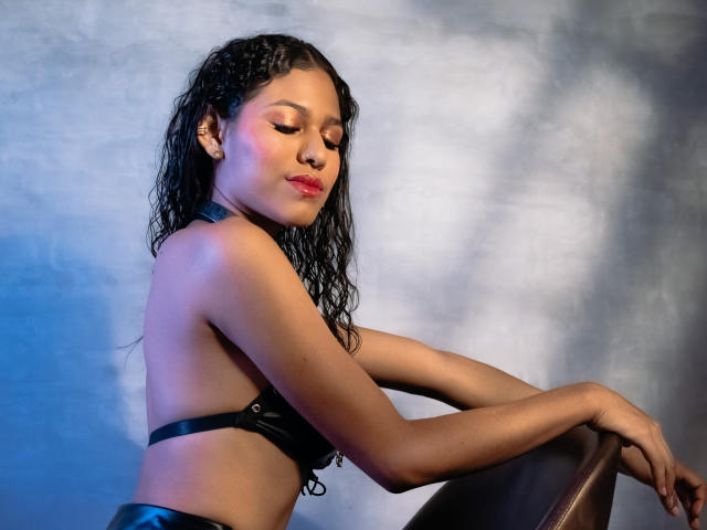 KatalinaSaez - Live Sex Cam - 28017293