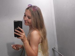 DorisBliss - Live sex cam - 28021388