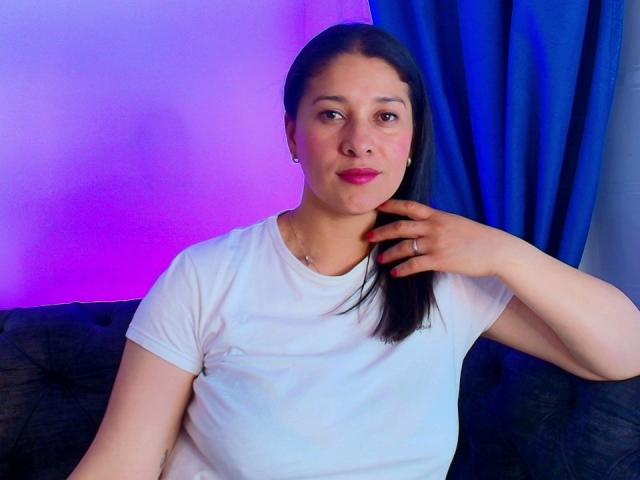 AlanaSteel - Live porn &amp; sex cam - 28022300