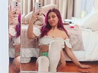 LarissaMiller - Live porn &amp; sex cam - 28022855