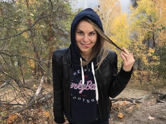 BelleLisaG - Sexe cam en vivo - 28023317