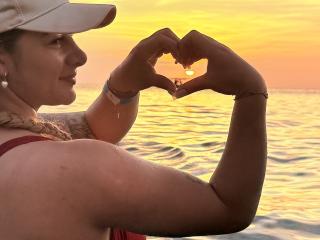 AtheneaRossi - Live porn &amp; sex cam - 28024721