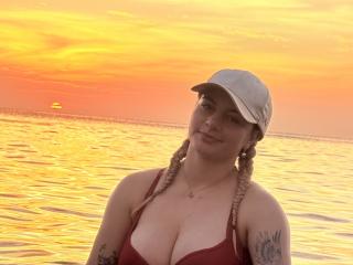 AtheneaRossi - Live porn &amp; sex cam - 28024745